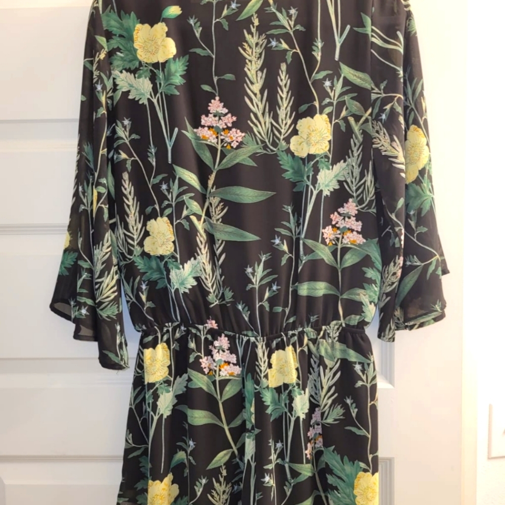 Romper - Picture 2 of 2